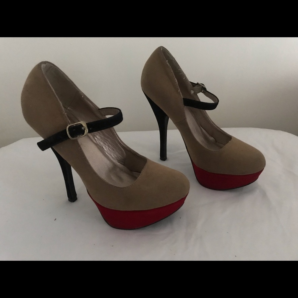 Size 5.5 heels